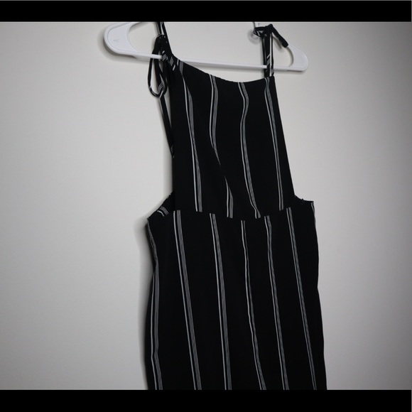 Women Ankle Romper - Picture 5 of 8